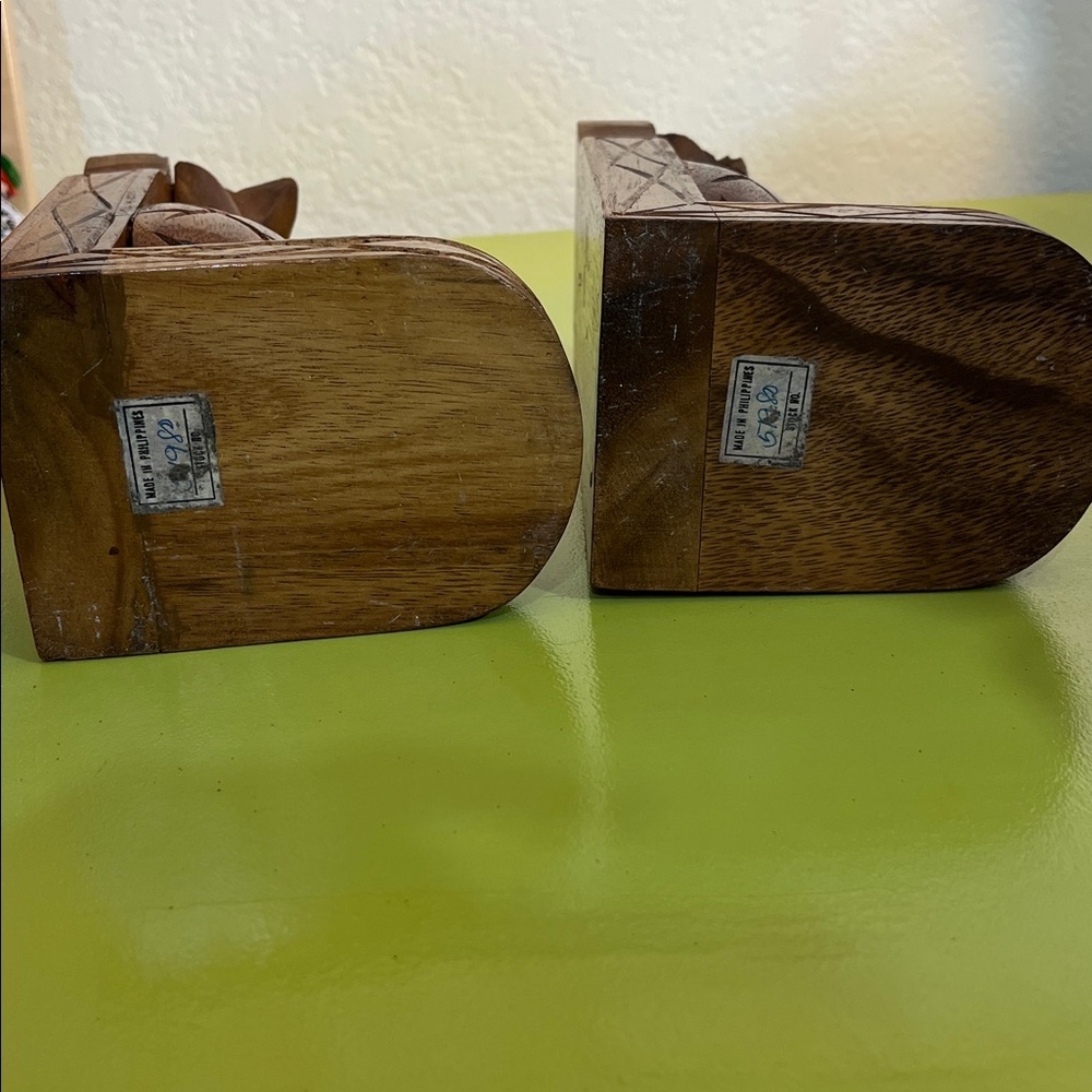 Vintage Pineapple Wooden Bookends - Picture 4 of 6